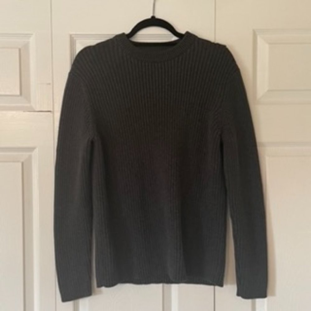 Express Men's Charcoal Black Knit Crewneck Sweater (Men's Size Large)